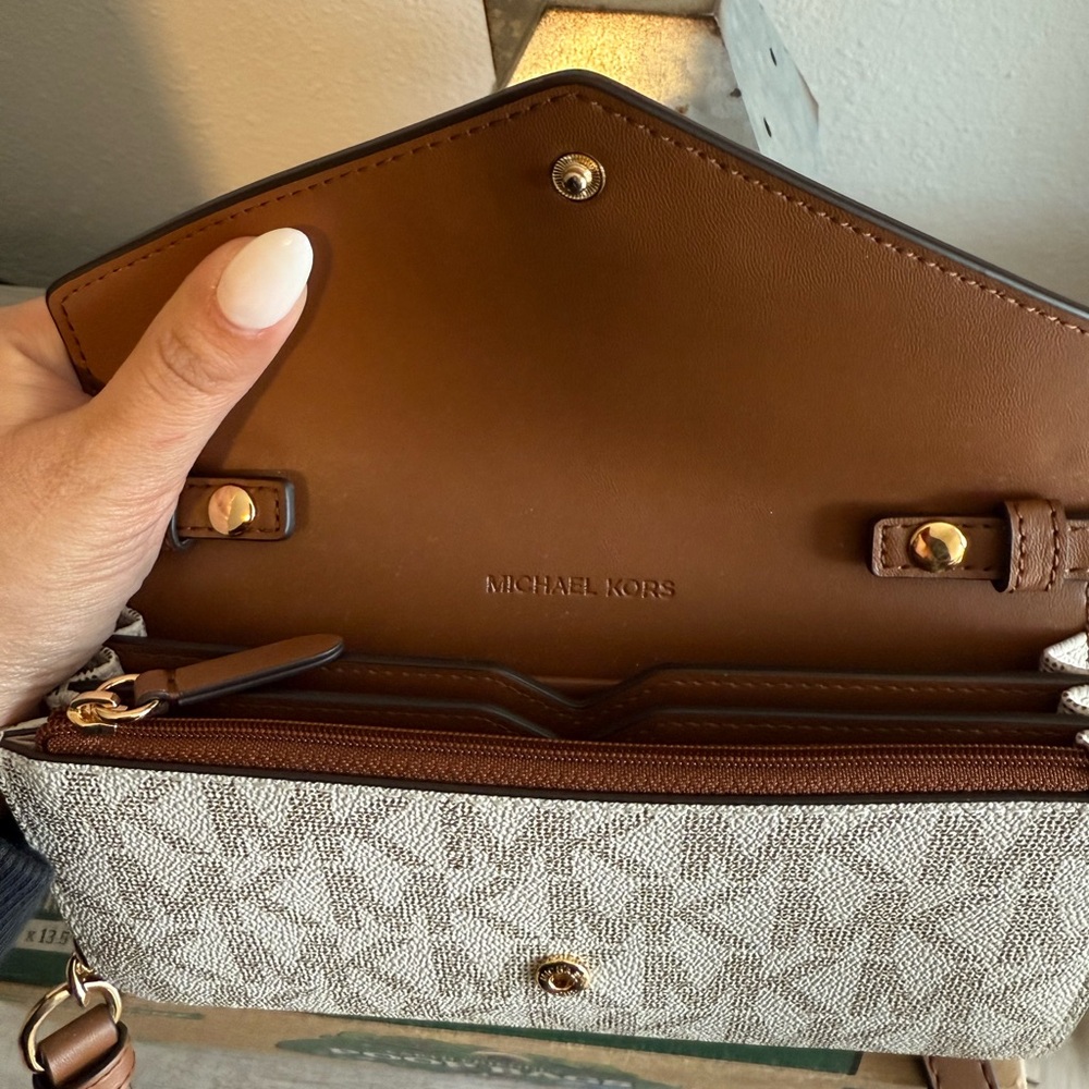 Michael Kors Brown and Cream Crossbody Bag - Picture 3 of 7